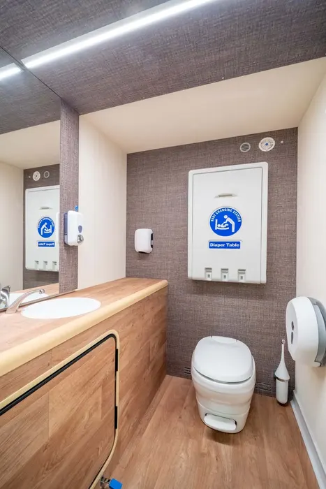 Interno del bagno di lusso Omnia Suite – foto 1